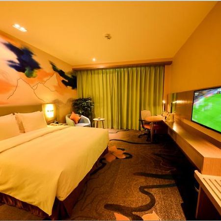 Holiday Inn Express Lhasa Potala Palace, An Ihg Hotel Εξωτερικό φωτογραφία