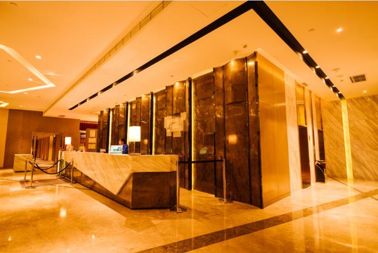 Holiday Inn Express Lhasa Potala Palace, An Ihg Hotel Εξωτερικό φωτογραφία