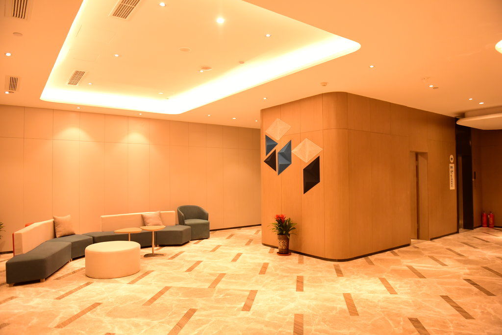 Holiday Inn Express Lhasa Potala Palace, An Ihg Hotel Εξωτερικό φωτογραφία