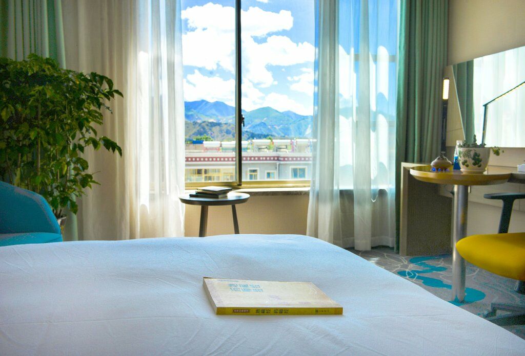 Holiday Inn Express Lhasa Potala Palace, An Ihg Hotel Εξωτερικό φωτογραφία