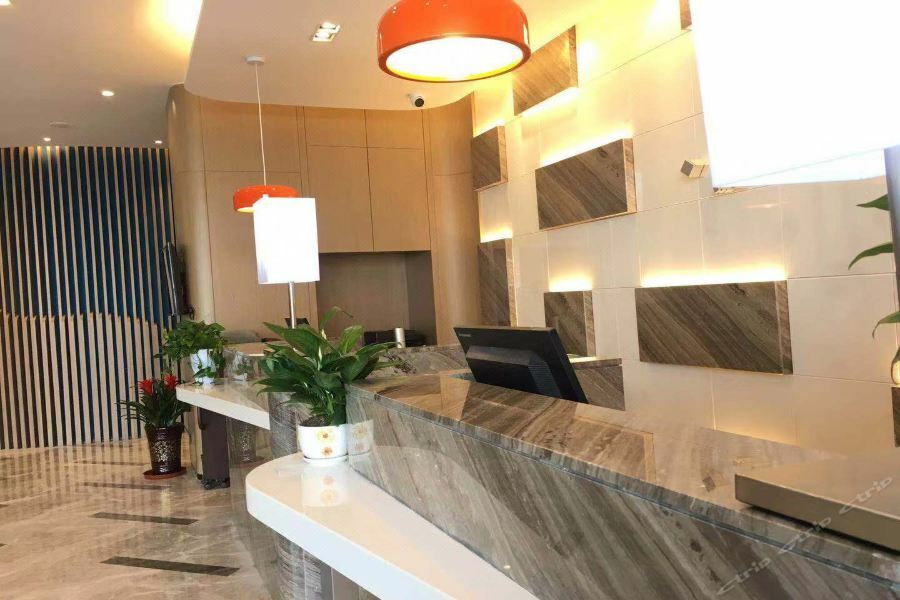 Holiday Inn Express Lhasa Potala Palace, An Ihg Hotel Εξωτερικό φωτογραφία